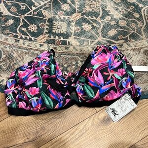 NWT Swim Top Size 24W #XX